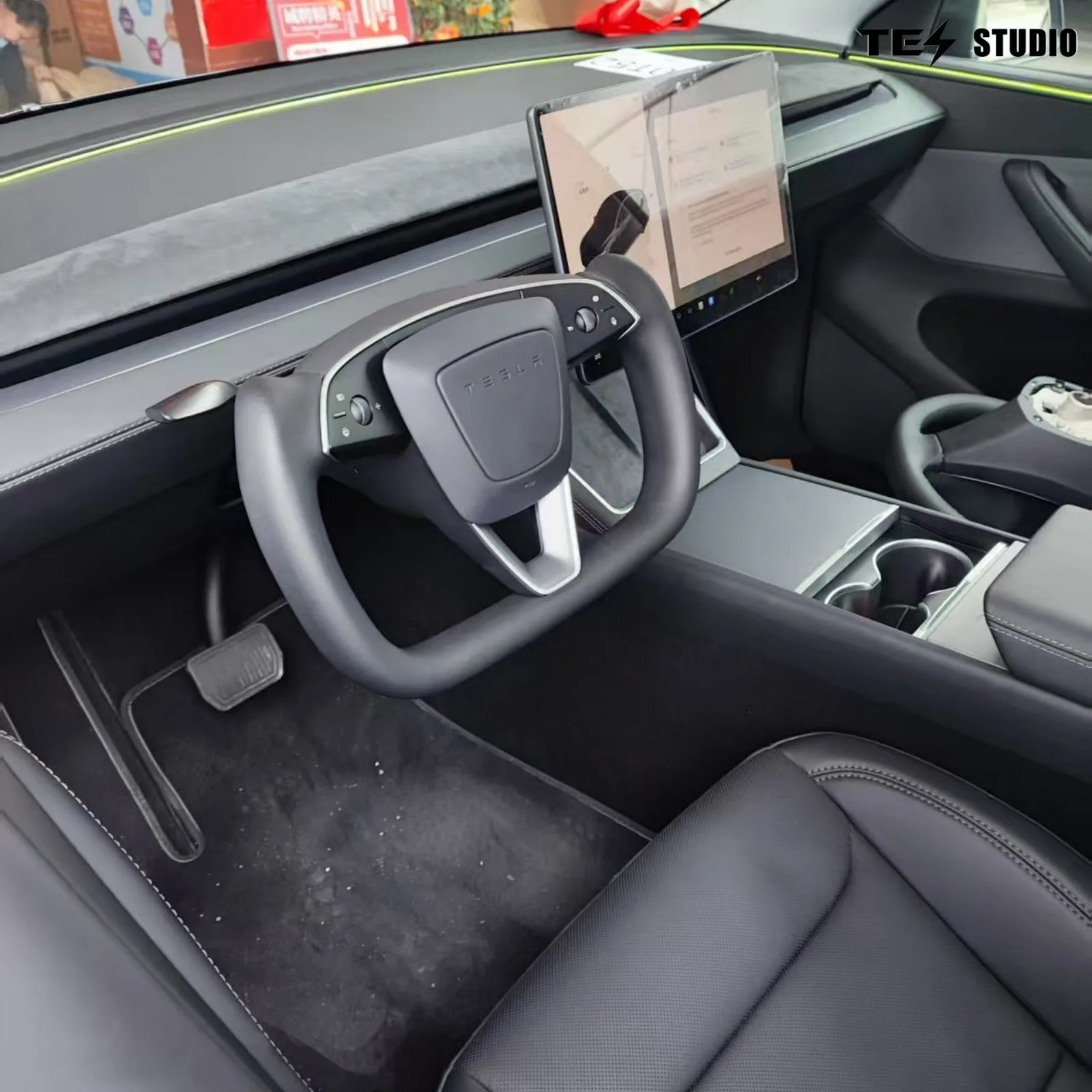 Tesla Model Y Juniper Yoke Steering Wheel Model Y Juniper Nappa Leather Steering Wheel Aapexgear®