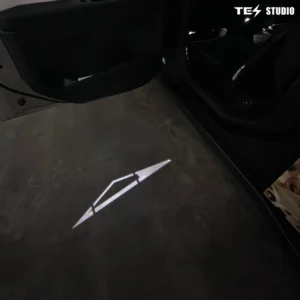 Tesla_Cybertruck_Projection_Lights_Cybertruck_Welcome_Puddle_Lights_Tesstudio_1-2