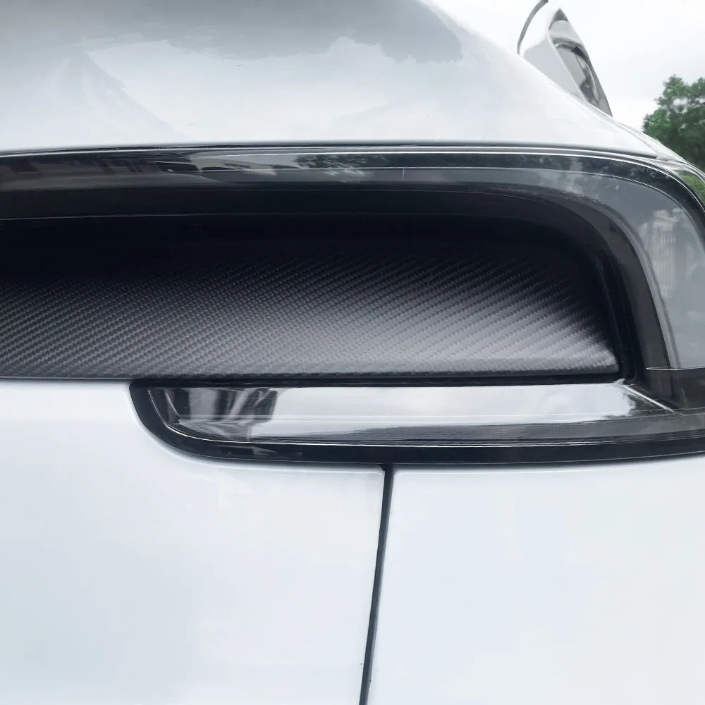 Tesla_Model_Y_Juniper_Carbon_Fiber_Lower_Taillight_Applique_-_Tesstudio-1